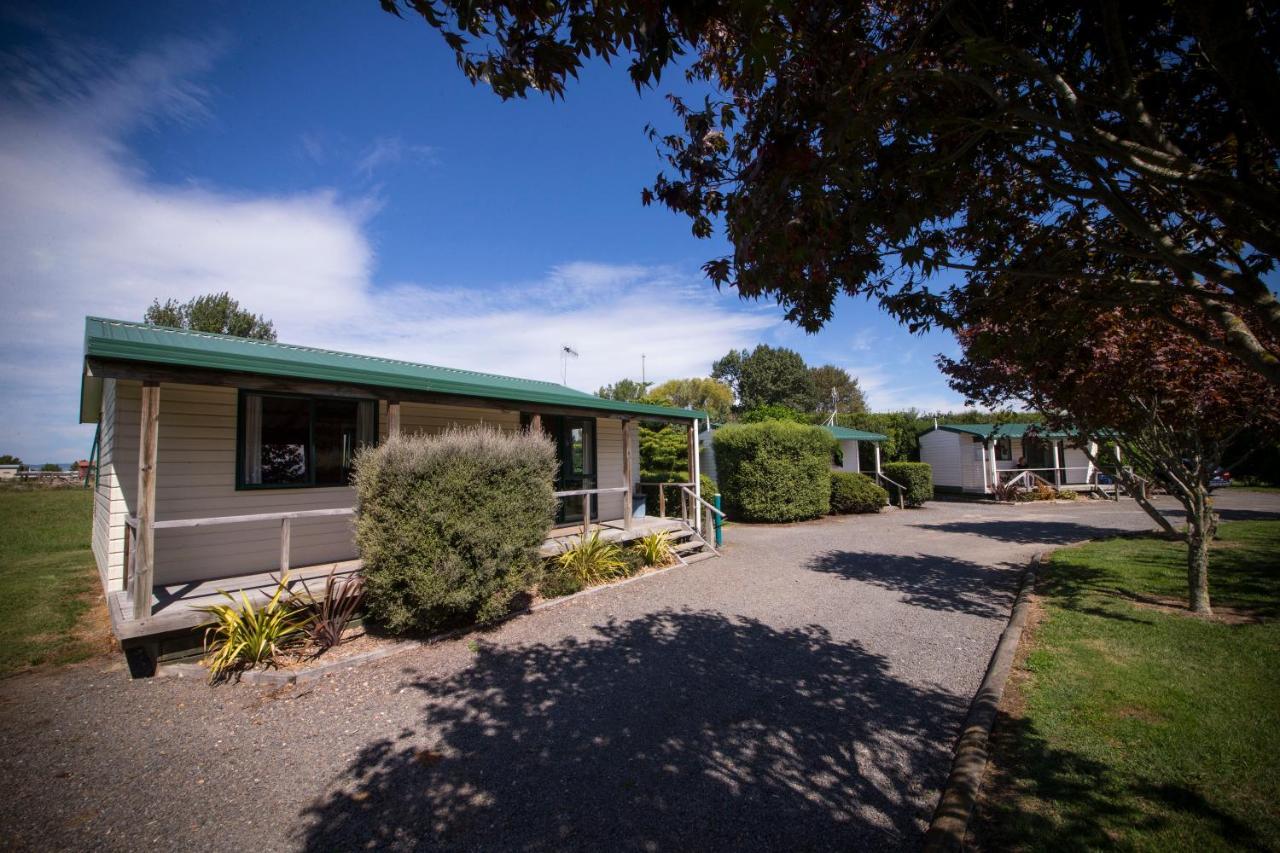 The Clive Hideaway Motel Exterior photo