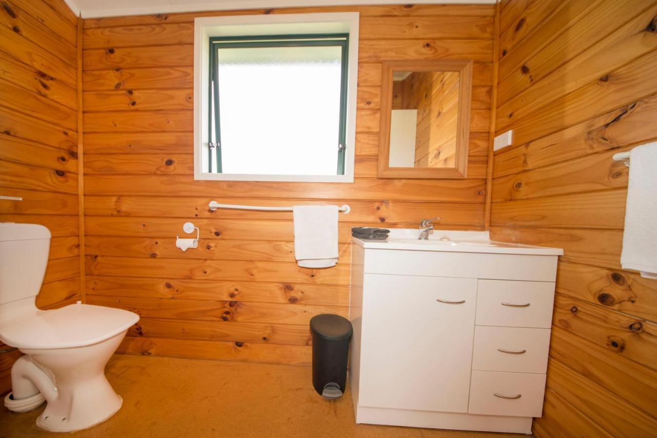 The Clive Hideaway Motel Exterior photo