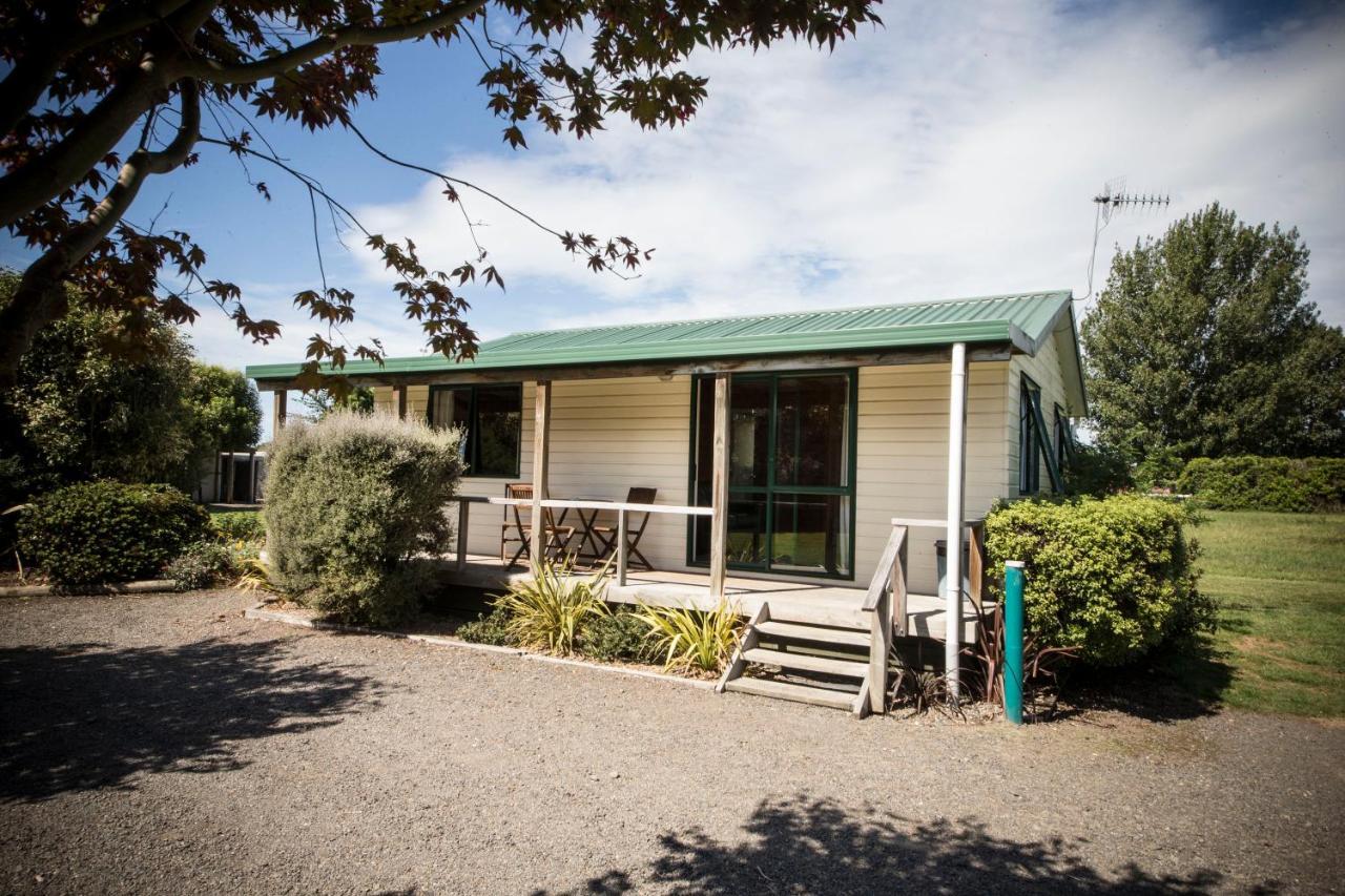 The Clive Hideaway Motel Exterior photo